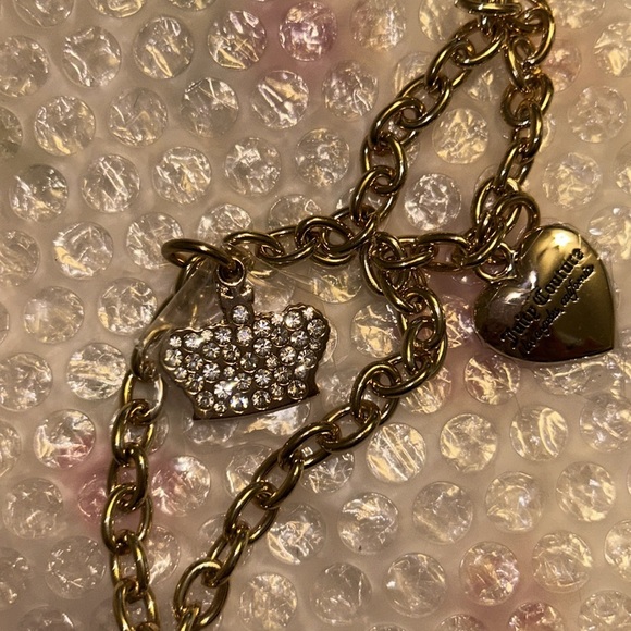 NWT Juicy Couture Not Your Babe Heart zip around wristlet - Picture 8 of 14